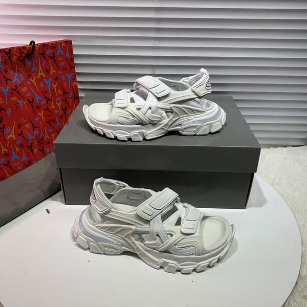 luxury platform designer sandals for men and women, all-match vintage non-slip triple s 20ss track sandals paris shoes t1, Red;white
luxury platform designer sandals for men and women, all-match vintage non-slip triple s 20ss track sandals paris shoes t1, Red;white