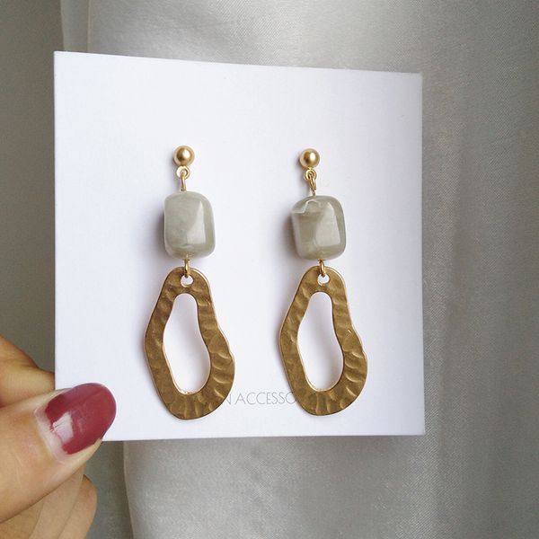 vintage irregular matte yellow ear clips beautiful long earrings, Silver 
vintage irregular matte yellow ear clips beautiful long earrings, Silver