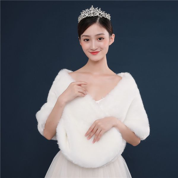 2020 fasion bridal velvet shawl white jacket cloak wedding dress wedding winter wool shawl a generation
2020 fasion bridal velvet shawl white jacket cloak wedding dress wedding winter wool shawl a generation