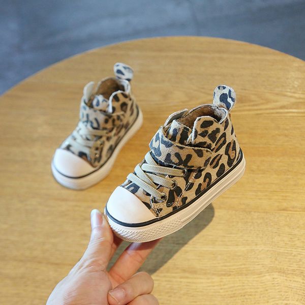 1-3 лет детские leopard холст обуви зима мягкие bottom малыши обувь для младенцев покрытие малышей мальчики
1-3 лет детские leopard холст обуви зима мягкие bottom малыши обувь для младенцев покрытие малышей мальчики