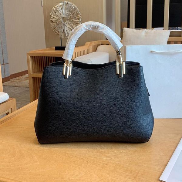 classic women litchi pattern genuine leather designer luxury handbags purses single shoulder crossbody bag large capacity designer tote bag
classic women litchi pattern genuine leather designer luxury handbags purses single shoulder crossbody bag large capacity designer tote bag