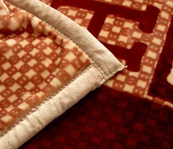 initial letter h throw blanket luxury blankets super soft flannel cover blanket for bed 150*200 cm
initial letter h throw blanket luxury blankets super soft flannel cover blanket for bed 150*200 cm