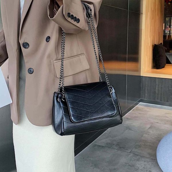 luxury chains big women shoulder bags designer messenger bag fashion pu leather crossbdoy bag ladies large capacity totes purses
luxury chains big women shoulder bags designer messenger bag fashion pu leather crossbdoy bag ladies large capacity totes purses