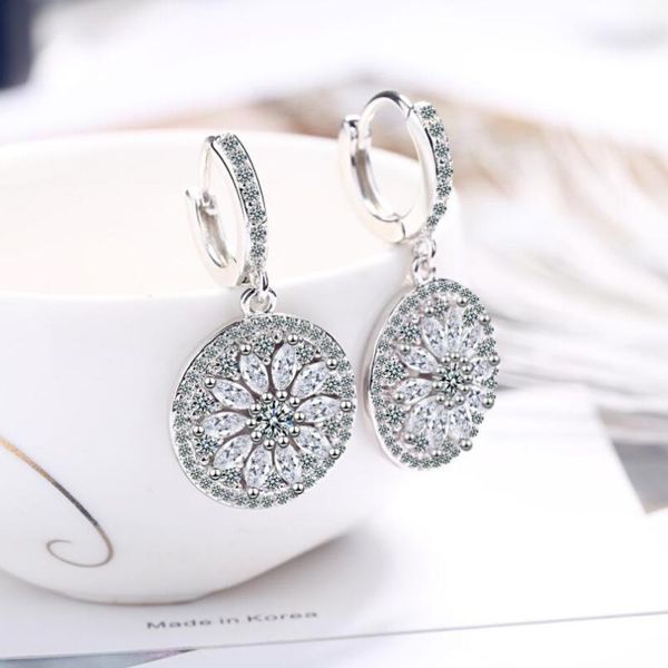 dream net circular hollow-out hoop earring for women buckle female design sense crowd cool wind short earrings jewelry, Golden;silver
dream net circular hollow-out hoop earring for women buckle female design sense crowd cool wind short earrings jewelry, Golden;silver