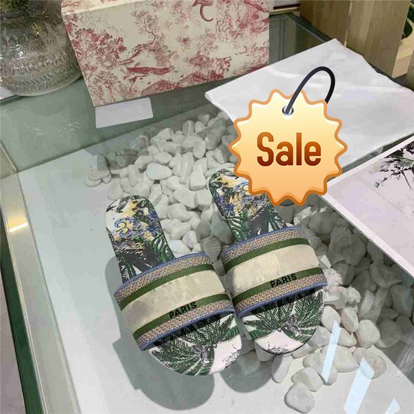 high-quality dazzle flowers women sandals designer slippers flip flops striped beach causal shoes embroidery sandal, Black
high-quality dazzle flowers women sandals designer slippers flip flops striped beach causal shoes embroidery sandal, Black