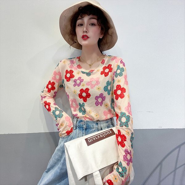 summer 2020 printed long-sleeved elastic ice-cool gauze sunscreen base female summer 2020 printed long-sleeved elastic ice-cool gauze t- sun, White 
summer 2020 printed long-sleeved elastic ice-cool gauze sunscreen base female summer 2020 printed long-sleeved elastic ice-cool gauze t- sun, White