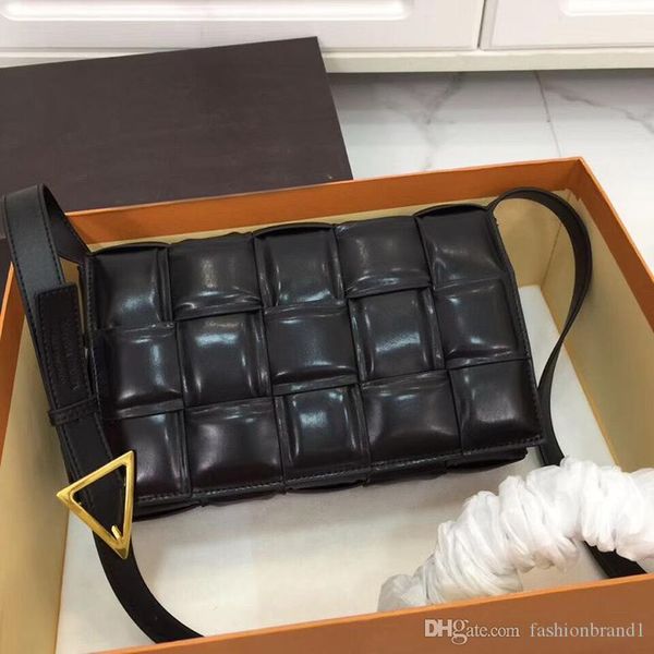 women cross body bag style new design is braided fashionable and joker with advanced ~ every color is su to no good 
women cross body bag style new design is braided fashionable and joker with advanced ~ every color is su to no good