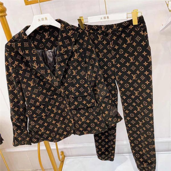 2019 new ladies autumn and winter suit 191116#15, White 
2019 new ladies autumn and winter suit 191116#15, White