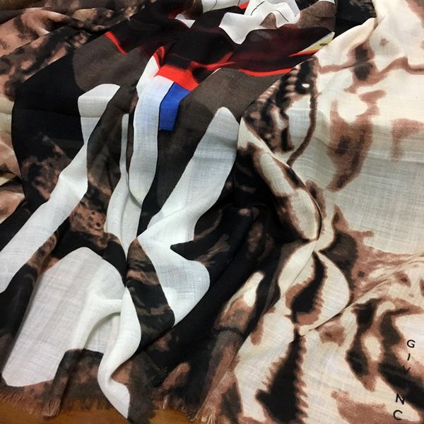wholesale- new good quality 100% cashmere material thin and soft print pattren square scarves for women size 130cm * 130cm, Blue;gray
wholesale- new good quality 100% cashmere material thin and soft print pattren square scarves for women size 130cm * 130cm, Blue;gray