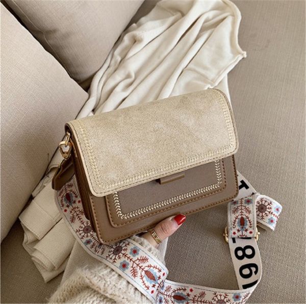 designer luxury shoulder bag young girls' satchel fashion cross satchel small square korean retro broadband shoulder bag flowers style
designer luxury shoulder bag young girls' satchel fashion cross satchel small square korean retro broadband shoulder bag flowers style