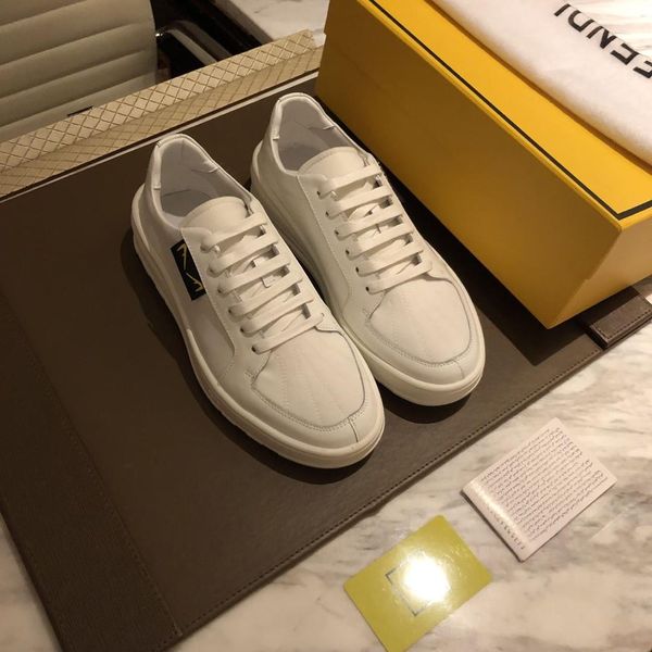 new style high-end luxury men's casual sports shoes fashion brand men's shoes three platform four seasons design leather upper kyr, Black
new style high-end luxury men's casual sports shoes fashion brand men's shoes three platform four seasons design leather upper kyr, Black
