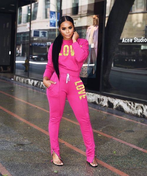 19aw women designer tracksuits fashion letter printed solid color womem two piece pants women casual two piece set, White
19aw women designer tracksuits fashion letter printed solid color womem two piece pants women casual two piece set, White