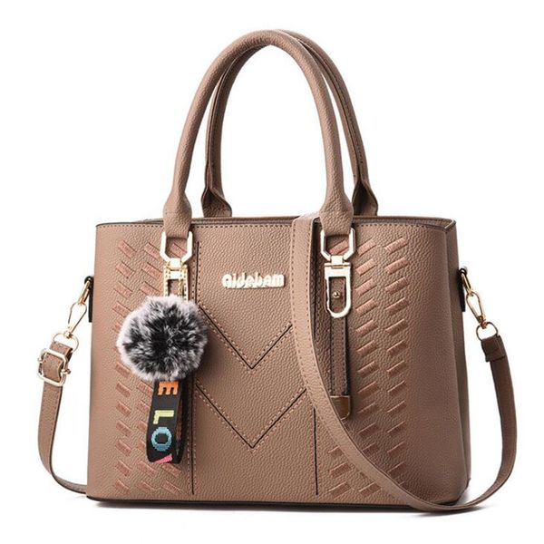 new elegant designer women messenger bags pu leather solid color crossbody bags hairball shoulder bag large shopping hand bag
new elegant designer women messenger bags pu leather solid color crossbody bags hairball shoulder bag large shopping hand bag
