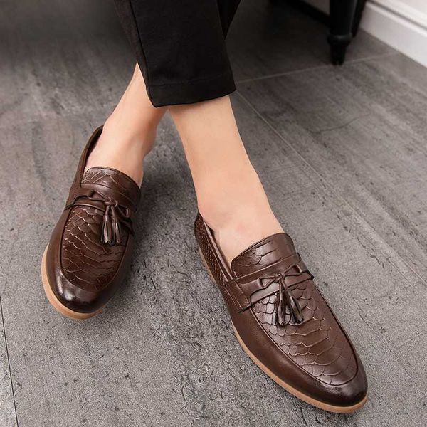 men shoes casual leather shoes slip on comfortable loafers man driving outdoor flat fashion male moccasins, Black
men shoes casual leather shoes slip on comfortable loafers man driving outdoor flat fashion male moccasins, Black