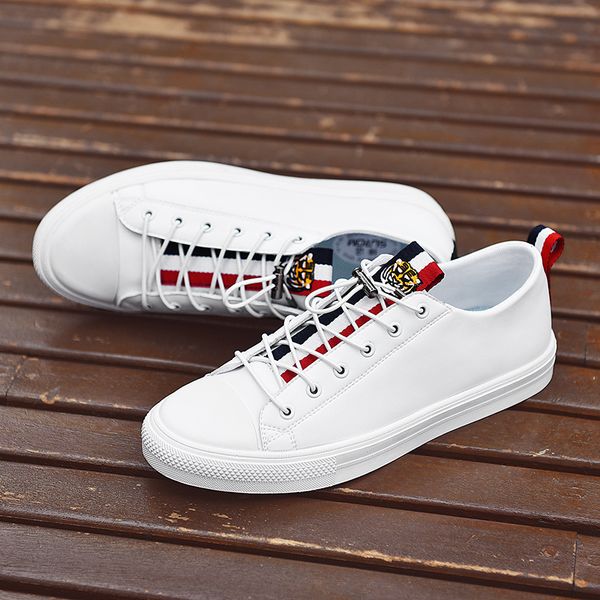 surom 2018 autumn new men's tenis sneakers black white color men casual shoes classic fashion comfortable male shoes adult
surom 2018 autumn new men's tenis sneakers black white color men casual shoes classic fashion comfortable male shoes adult