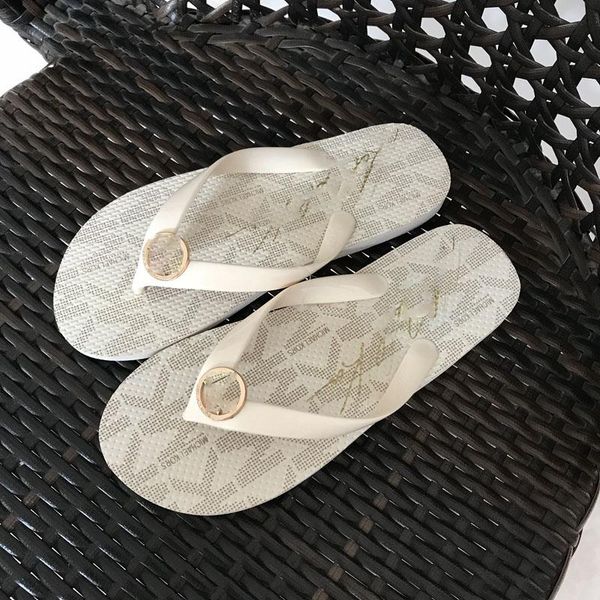 2020 новый модный вьетнамки сплошной цвет thong сандалии женщин sandalias пляж fun обувь для продажи дизайн сандалии ноги кроссовок обувь, Black;grey
2020 новый модный вьетнамки сплошной цвет thong сандалии женщин sandalias пляж fun обувь для продажи дизайн сандалии ноги кроссовок обувь, Black;grey