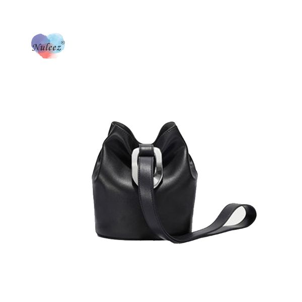 nuleez bucket bag women one shoulder genuine leather special design sequined lock new collection bag 2020
nuleez bucket bag women one shoulder genuine leather special design sequined lock new collection bag 2020