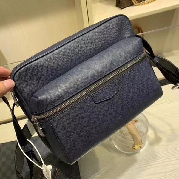 designer fashion designer handbag taiga leather bag messenger bag m30233 v men and women messenger bag flower luxury
designer fashion designer handbag taiga leather bag messenger bag m30233 v men and women messenger bag flower luxury