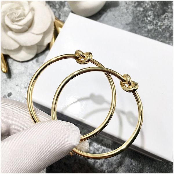 cc earrings popular fashion brand high version cc earrings for women design women party wedding lovers gift luxury jewelry with box, Golden;silver
cc earrings popular fashion brand high version cc earrings for women design women party wedding lovers gift luxury jewelry with box, Golden;silver