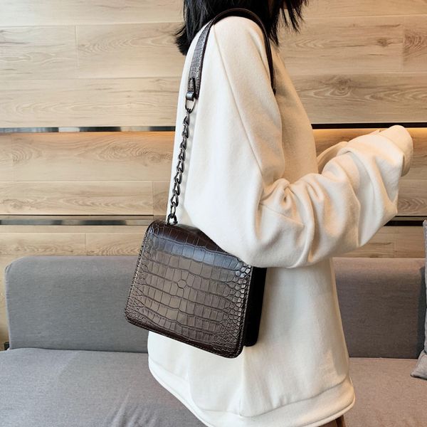 fashion women messenger bags pu leather alligator crossbody bags for women 2020 shoulder bag ladies chains handbag
fashion women messenger bags pu leather alligator crossbody bags for women 2020 shoulder bag ladies chains handbag