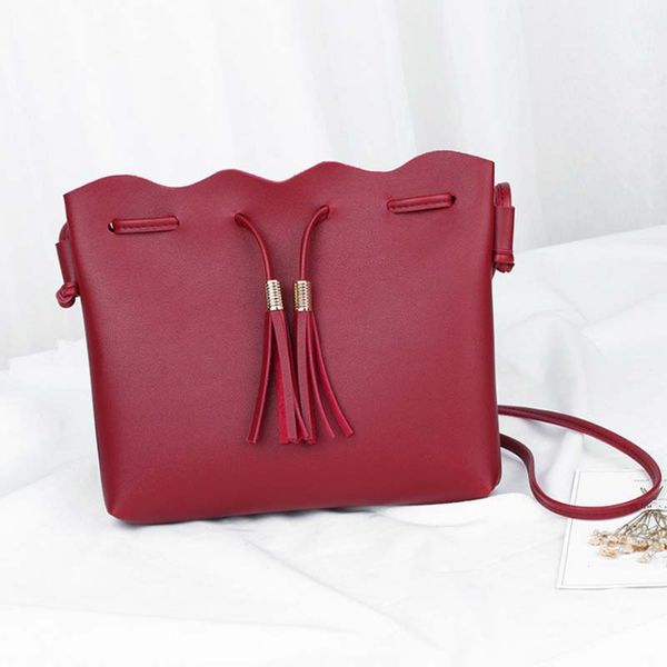 women messenger bag pu leather solid color tassel bucket handbags lady casual crossbody shoulder bags ser88
women messenger bag pu leather solid color tassel bucket handbags lady casual crossbody shoulder bags ser88