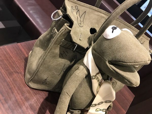 тондэмун christine fan-original военные холст сумочка посланника сумка frog платиновый пакет tu я бао сумка
тондэмун christine fan-original военные холст сумочка посланника сумка frog платиновый пакет tu я бао сумка