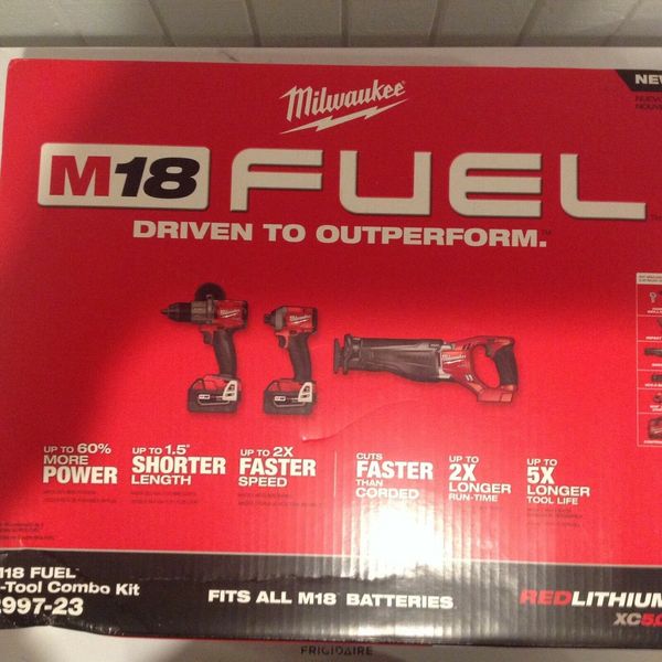 Milwaukee 2997 23 m18 18v lithium ion bru hle cordle combo kit 3 tool 
Milwaukee 2997 23 m18 18v lithium ion bru hle cordle combo kit 3 tool