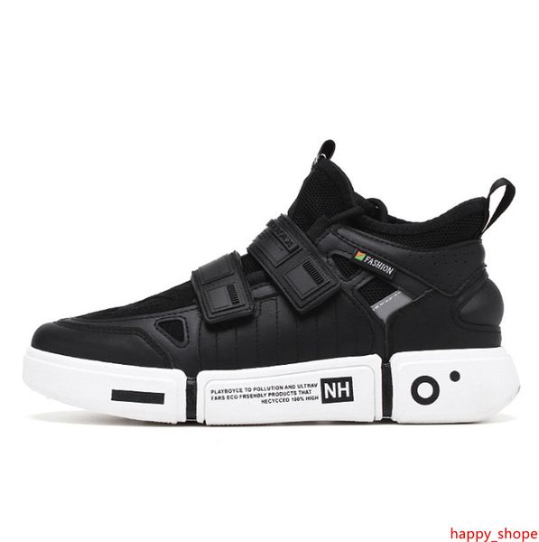 2020 fashion designer shoes triple s sneakers cool sole stitching wild sneakers three color men running outdoor shoes
2020 fashion designer shoes triple s sneakers cool sole stitching wild sneakers three color men running outdoor shoes