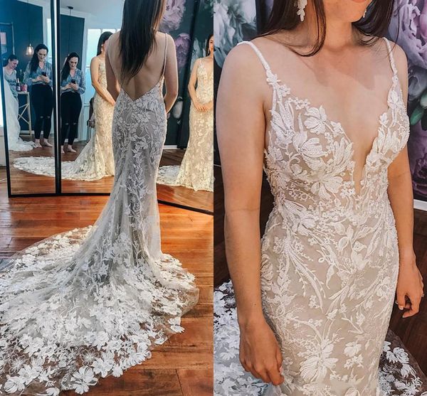 mermaid cathedral train wedding dresses 2020 v-neck lace applique floral backless spaghetti princess bride wedding gown, White
mermaid cathedral train wedding dresses 2020 v-neck lace applique floral backless spaghetti princess bride wedding gown, White