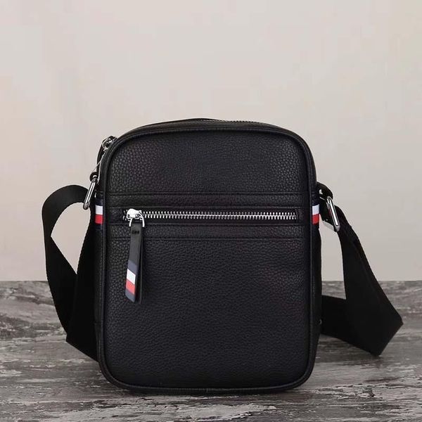 code 1092 genuine leather men messenger bag famous brand fashion man shoulder bag designer male crossbody bags high quality
code 1092 genuine leather men messenger bag famous brand fashion man shoulder bag designer male crossbody bags high quality
