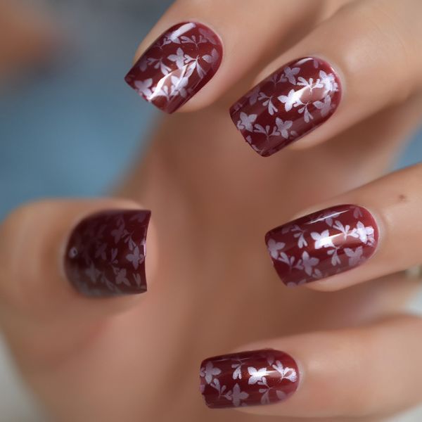leaf print fake nails uv effect false nails square full press on nail art tips manicure accessories jelly glue tape on back, Red;gold
leaf print fake nails uv effect false nails square full press on nail art tips manicure accessories jelly glue tape on back, Red;gold