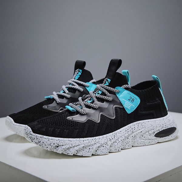 new summer running shoes men sneakers breathable zapatillas hombre light sports shoes lace up low jogging soft
new summer running shoes men sneakers breathable zapatillas hombre light sports shoes lace up low jogging soft