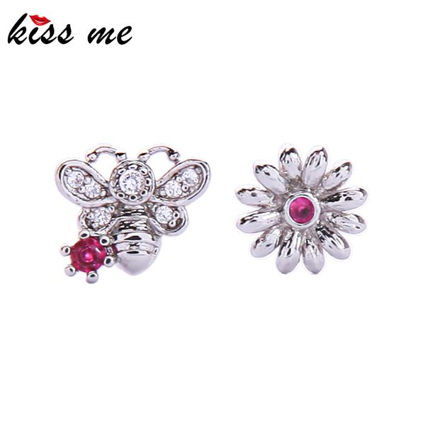 kissme asymmetric stud earrings exquisite zircon insect bee flower earrings for women white gold color brass new fashion jewelry, Golden;silver
kissme asymmetric stud earrings exquisite zircon insect bee flower earrings for women white gold color brass new fashion jewelry, Golden;silver