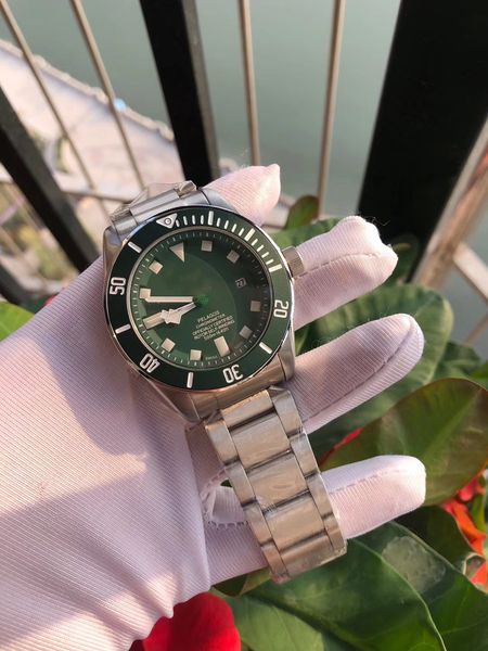 luxury designer men's watch timekeeping series automatic mechanical movement 316 fine steel strap mineral tempered glass 43mm, Slivery;brown
luxury designer men's watch timekeeping series automatic mechanical movement 316 fine steel strap mineral tempered glass 43mm, Slivery;brown