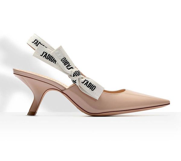 Plu ize 34 40 fa hion women andal pointed toe genuine leather high heel women pump wedding hoe woman ela tic band bowtie 
Plu ize 34 40 fa hion women andal pointed toe genuine leather high heel women pump wedding hoe woman ela tic band bowtie