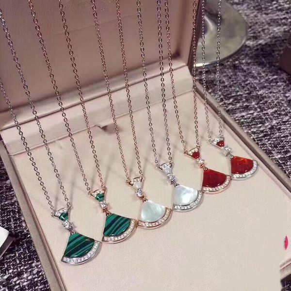 necklace design brand small skirt scallop necklace ladies collar chain chalcedony pendant shell 18k rose gold with original box, Silver
necklace design brand small skirt scallop necklace ladies collar chain chalcedony pendant shell 18k rose gold with original box, Silver