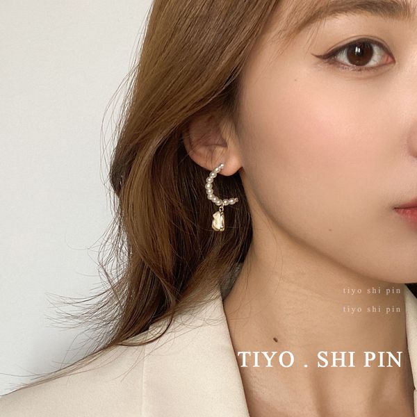 the s925 pearl earring of korea 2020 new fashion imitation natural stone earrings simple, Silver
the s925 pearl earring of korea 2020 new fashion imitation natural stone earrings simple, Silver