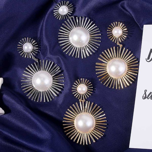 trendy hyperbole geometric pearl gold metal big drop earrings for women fashion round alloy statement large earring jewelry gift, Silver
trendy hyperbole geometric pearl gold metal big drop earrings for women fashion round alloy statement large earring jewelry gift, Silver