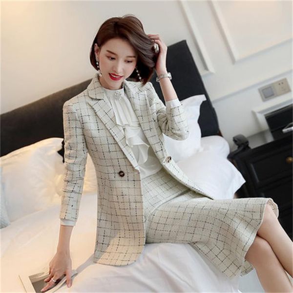 european and american new high-quality autumn and winter fashion small style professional suit white-collar is, White;black
european and american new high-quality autumn and winter fashion small style professional suit white-collar is, White;black