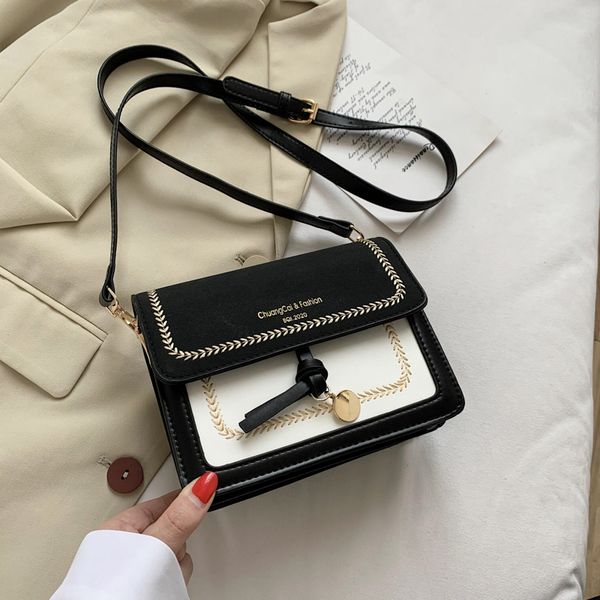 2020 summer new style shoulder fashion small square hit color small lady messenger mobile phone wallet
2020 summer new style shoulder fashion small square hit color small lady messenger mobile phone wallet