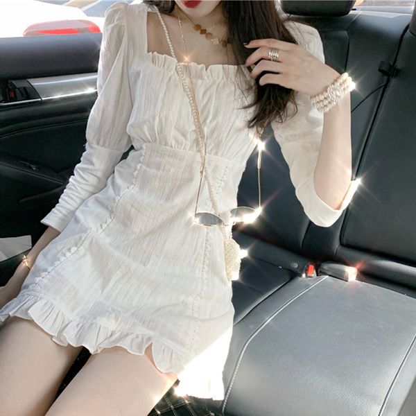 factory direct 2020 early spring new korean retro french platycodon grandiflorum square collar wooden ear waist dress womens, Red
factory direct 2020 early spring new korean retro french platycodon grandiflorum square collar wooden ear waist dress womens, Red