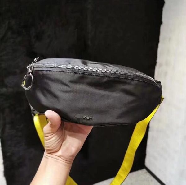 2020 новых людей с плеча мешок yellow ribbon белый мужчины chest сумка anti-theft sling пакет usb charge порт satchel холст мешки плеча кора
2020 новых людей с плеча мешок yellow ribbon белый мужчины chest сумка anti-theft sling пакет usb charge порт satchel холст мешки плеча кора