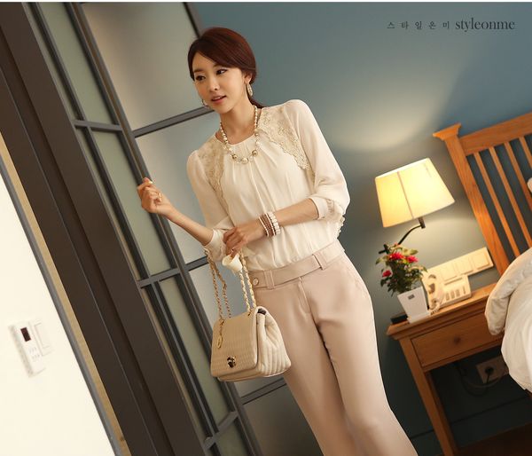 2020 women loose chiffon blouse feminine lace embroidery patchwork o-neck shirt female long sleeve office plus size 5xl, White
2020 women loose chiffon blouse feminine lace embroidery patchwork o-neck shirt female long sleeve office plus size 5xl, White