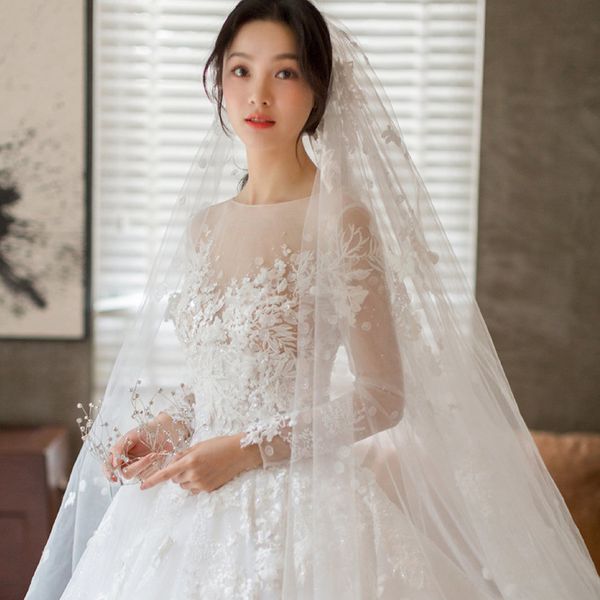 delicate scoop a-line long sleeved wedding dresses bridal gowns lace appliques with long train vintage wedding gowns vestidos de noche, White
delicate scoop a-line long sleeved wedding dresses bridal gowns lace appliques with long train vintage wedding gowns vestidos de noche, White