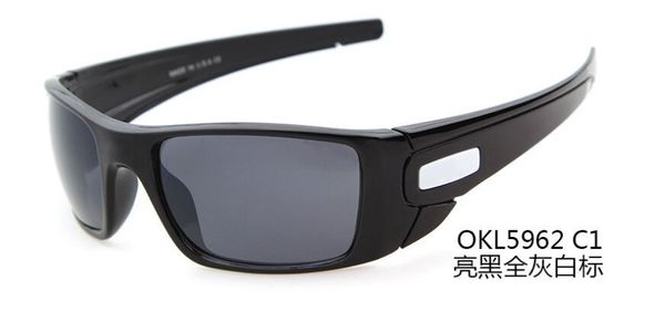 luxury men sunglasses retro designer sun glasses for men aviation driving shades 2019 fashion sunglasses, White;black
luxury men sunglasses retro designer sun glasses for men aviation driving shades 2019 fashion sunglasses, White;black