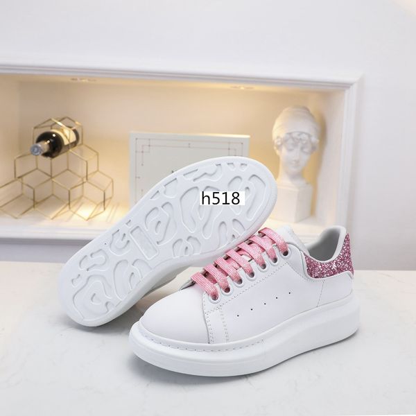 high-quality designer shoes party dress girls ladies women shoes white black velvet reflective leather mens casual sneakers 4
high-quality designer shoes party dress girls ladies women shoes white black velvet reflective leather mens casual sneakers 4