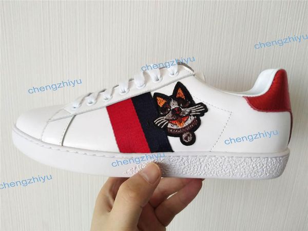 2019 new men womens flat casual shoes fashion white genuine leather luxury flower embroidered flat sports shoes with box, Black
2019 new men womens flat casual shoes fashion white genuine leather luxury flower embroidered flat sports shoes with box, Black