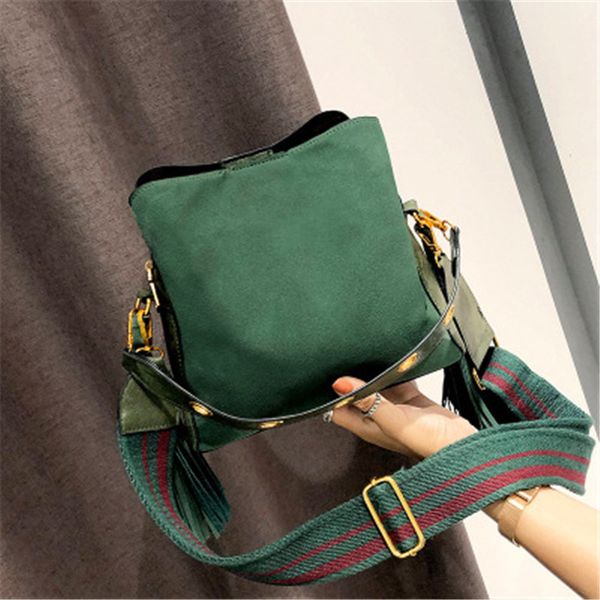 vintage tassel crossbody bags for women 2020 casual large capacity bucket shoulder bag ladies travel handbags and purses
vintage tassel crossbody bags for women 2020 casual large capacity bucket shoulder bag ladies travel handbags and purses