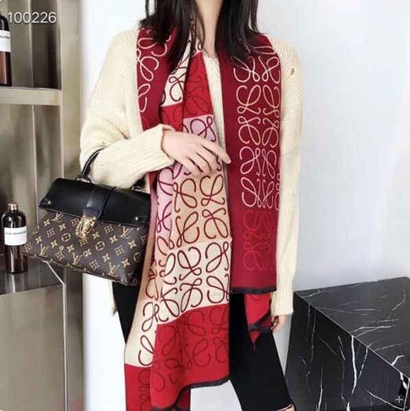 wholesale-the famous style silk scarves of woman and men solid color gold black neck print soft fashion shawl women silk scarf square, Black;white
wholesale-the famous style silk scarves of woman and men solid color gold black neck print soft fashion shawl women silk scarf square, Black;white