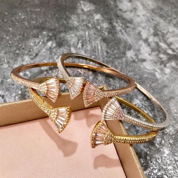 new high fashion rose gold silver color geometry bracelet luxury design women crystal bangle party wedding fine jewelry, Black
new high fashion rose gold silver color geometry bracelet luxury design women crystal bangle party wedding fine jewelry, Black